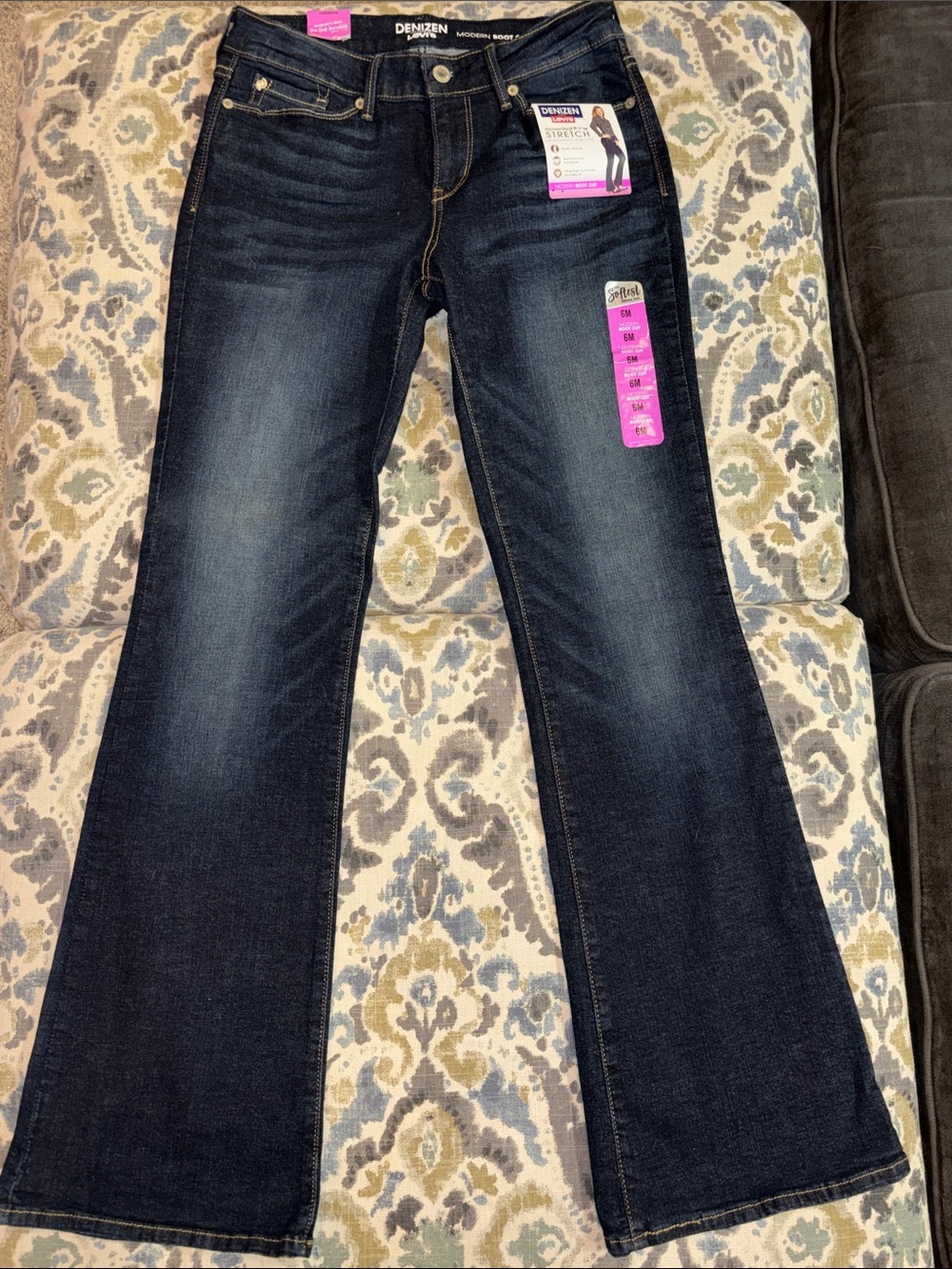 NWT! Levi's Dark Blue Flare Jeans